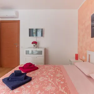 Valery House , La Spezia Włochy