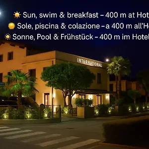 International & , Sirmione Włochy
